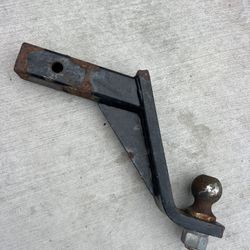 Towing Hitch w 2” Ball