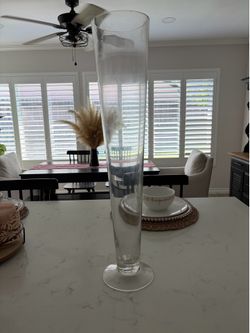 Clear glass trumpet centerpiece vase