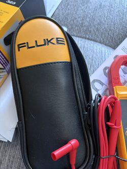 Fluke 323 Clamp Meter True Tester RMS 600V AC DC Measures AC Current 400 Amp F/S