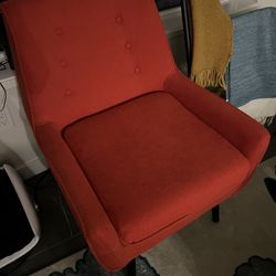 Modern Pimento Accent Chair – Mid-Century Style – Excellent Condition