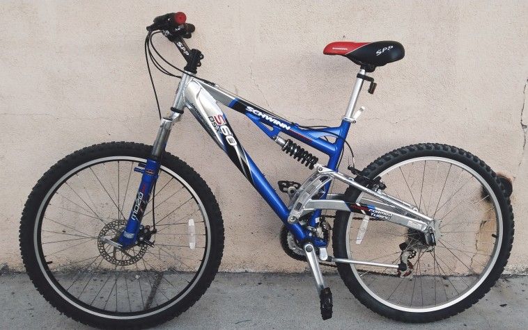 Schwinn S60 DSX  mountain Bike