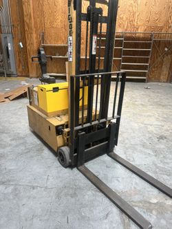 Pallet Stacker