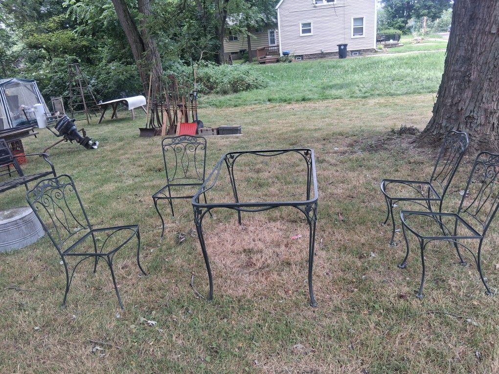 Glass Table And Chairs