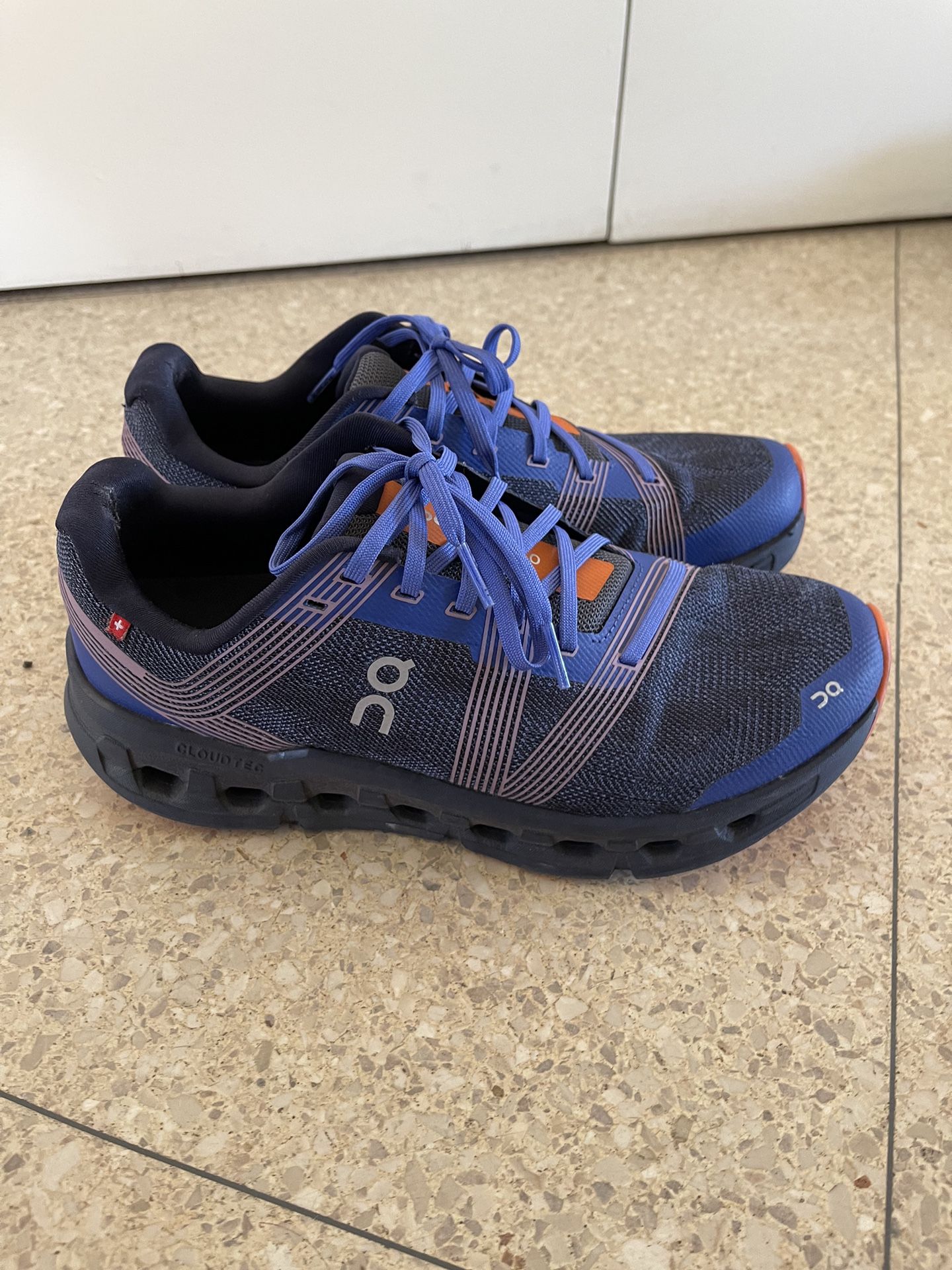 On Running Cloud Go Sneakers. Blue/Denim. Size 9.5