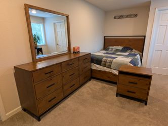 Matching Bedroom Set – Queen Bed Frame, 9-Drawer Dresser w/ Mirror, 2-Drawer Nightstand
