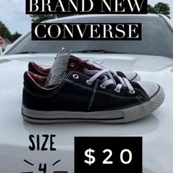 Size 4 Converse 