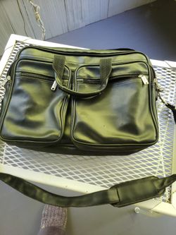 Men's Black Leather Laptop/carry Bag With Multiple Pockets And Shoulder Strap. 