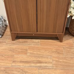 UPGO 31” Modern Farmhouse Sideboard Buffet Cabinet – Brown, Fluted Doors, Adjustable Shelves