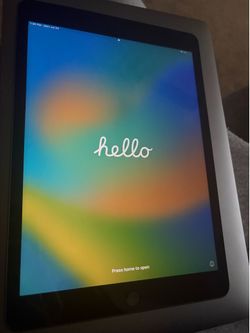 Apple MacBook Pro & Apple iPad Bundle – Factory Reset – Great Condition