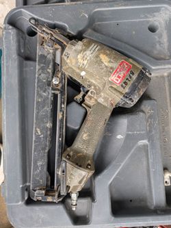 Senco SFN30 nail gun