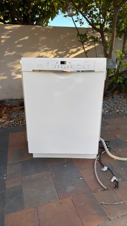 A properly functioning dishwasher