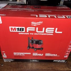 Milwaukee Fuel Shop Vacuum 
