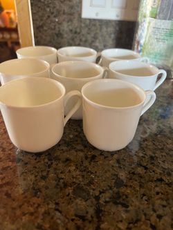 Set of 8 Elegant one of the kind Vintage K&A Krautheim, Selb, Bavaria, Demitasse or Espresso Cup
