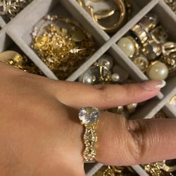 Size 10 Women’s Ring 