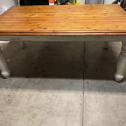 Price Drop!! Farmhouse Dining Table $100