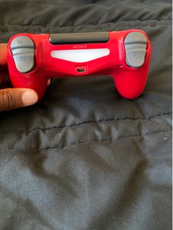 PS4 controller