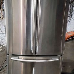 Excellent Condition! Samsung Stainless Steel French Door Refrigerator!