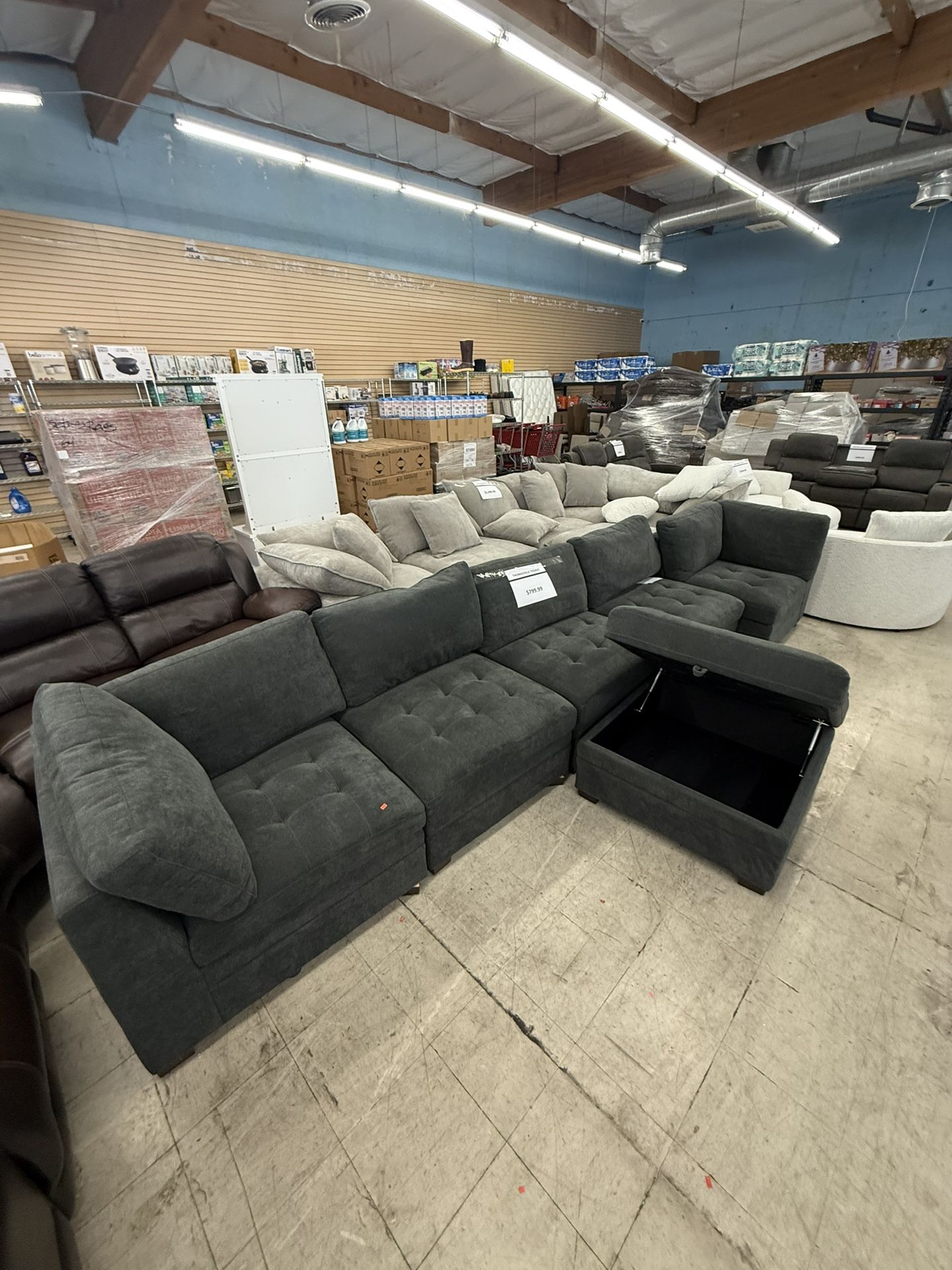 Thomasville Tisdale Sectional - Free Delivery π