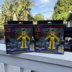 FNAF Golden Freddy Office Set 5” with glow in the dark eyes