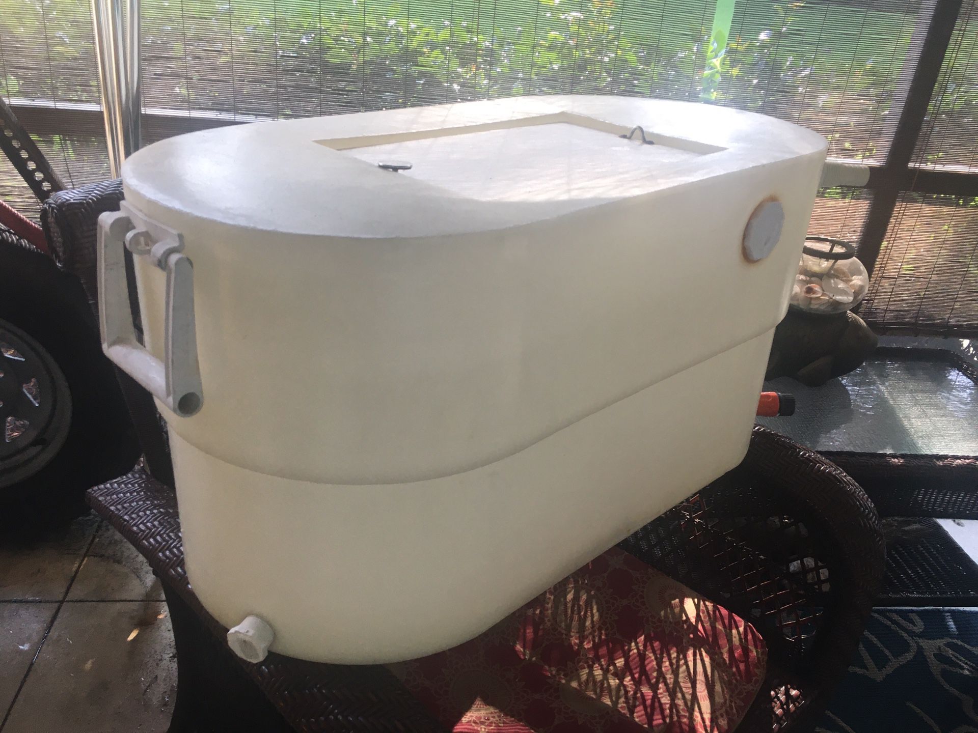 35 gallon bait tank and new Bimini top