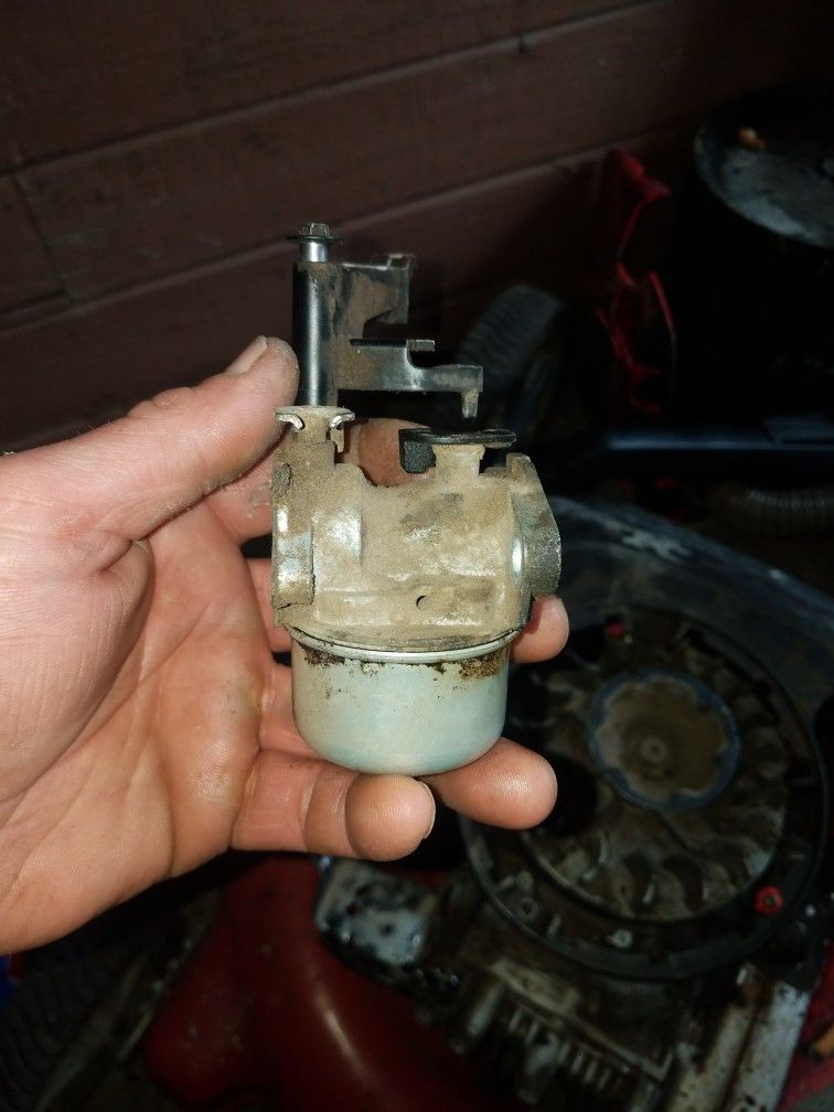 Carb For A 6.76 Brings And Straition  Mower 