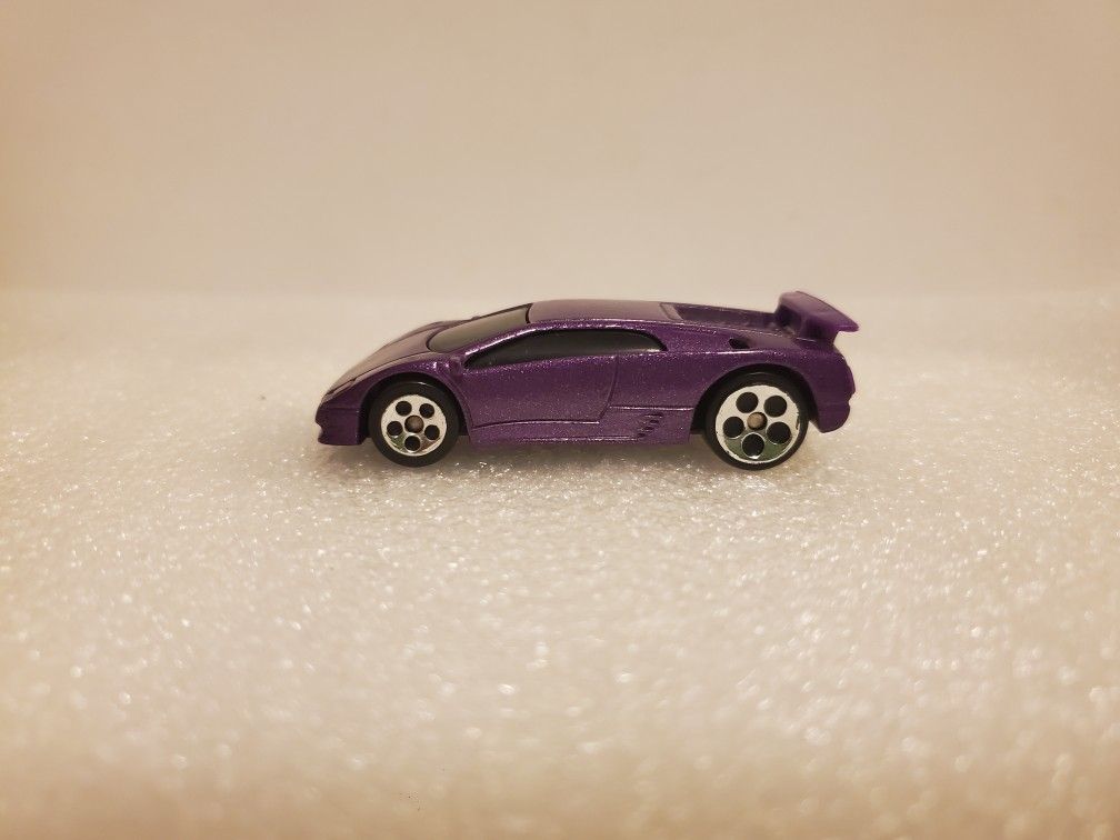 Vintage 2000 Hot Wheels McDonalds Happy Meal Lamborghini Diablo Purple Loose