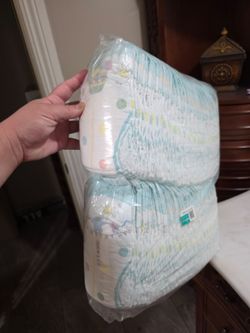86 Pamper diapers size 3