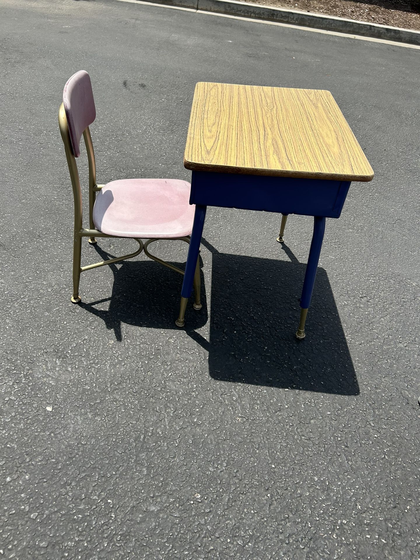 Kids Desk And Chair