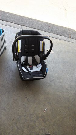 Newborn car seat