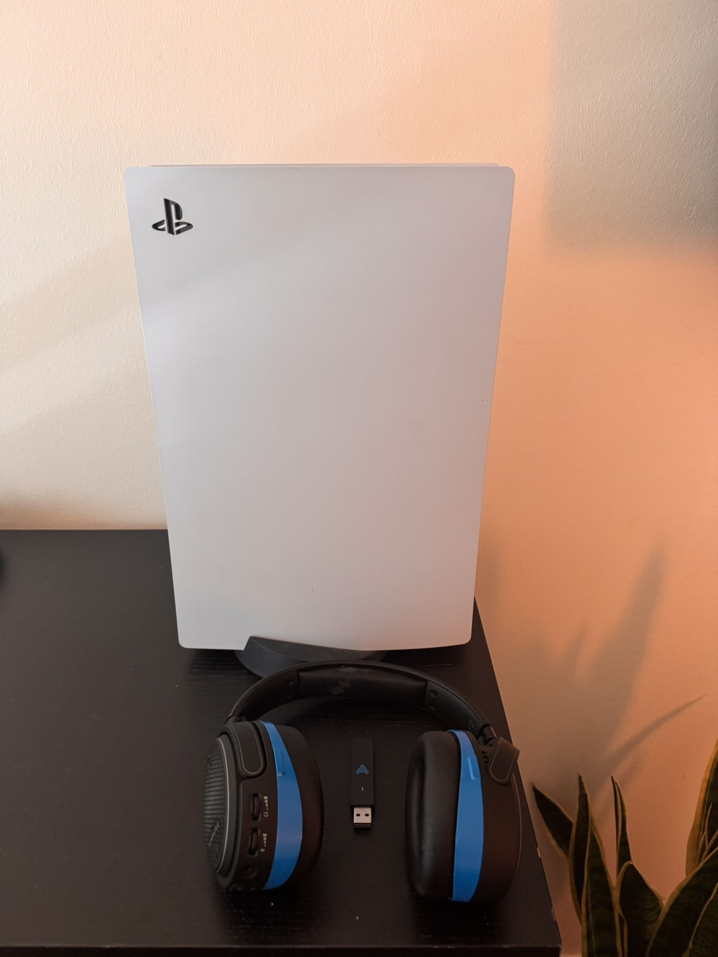 PS5 Disc version with audeze penrose Wireless headphones included 2TB Internal Hard Drive