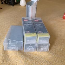 Caja De 1000 Clavos De 1 1/4 Tengo 5 Cajas Por $15