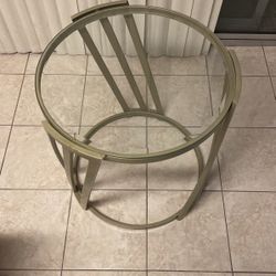 Round Table