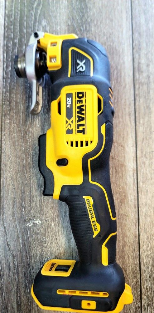 DEWALT 20V MAX XR Oscillating Multi-Tool, Variable Speed, Bare Tool Only (DCS356)