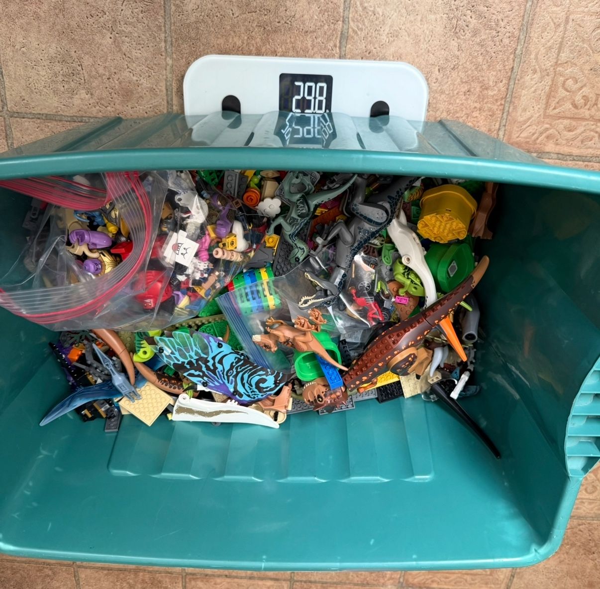 Lego/Minifigure Bulk Lot 30lbs (Mario, Marvel, Star Wars, Dinosaurs)