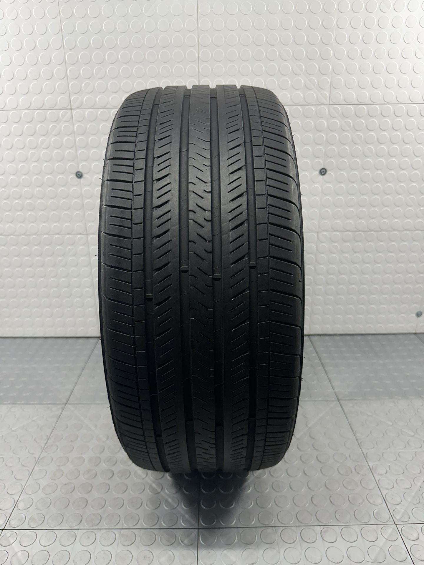 #707 One Used Tire Goodyear 235/40/18 91W  Sport Sedans 