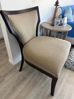 DESIGNER CHAIR