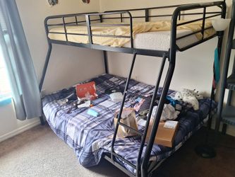 FREE BUNK BED