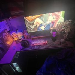 32in Ultra Wide Curved Monitor 165hz