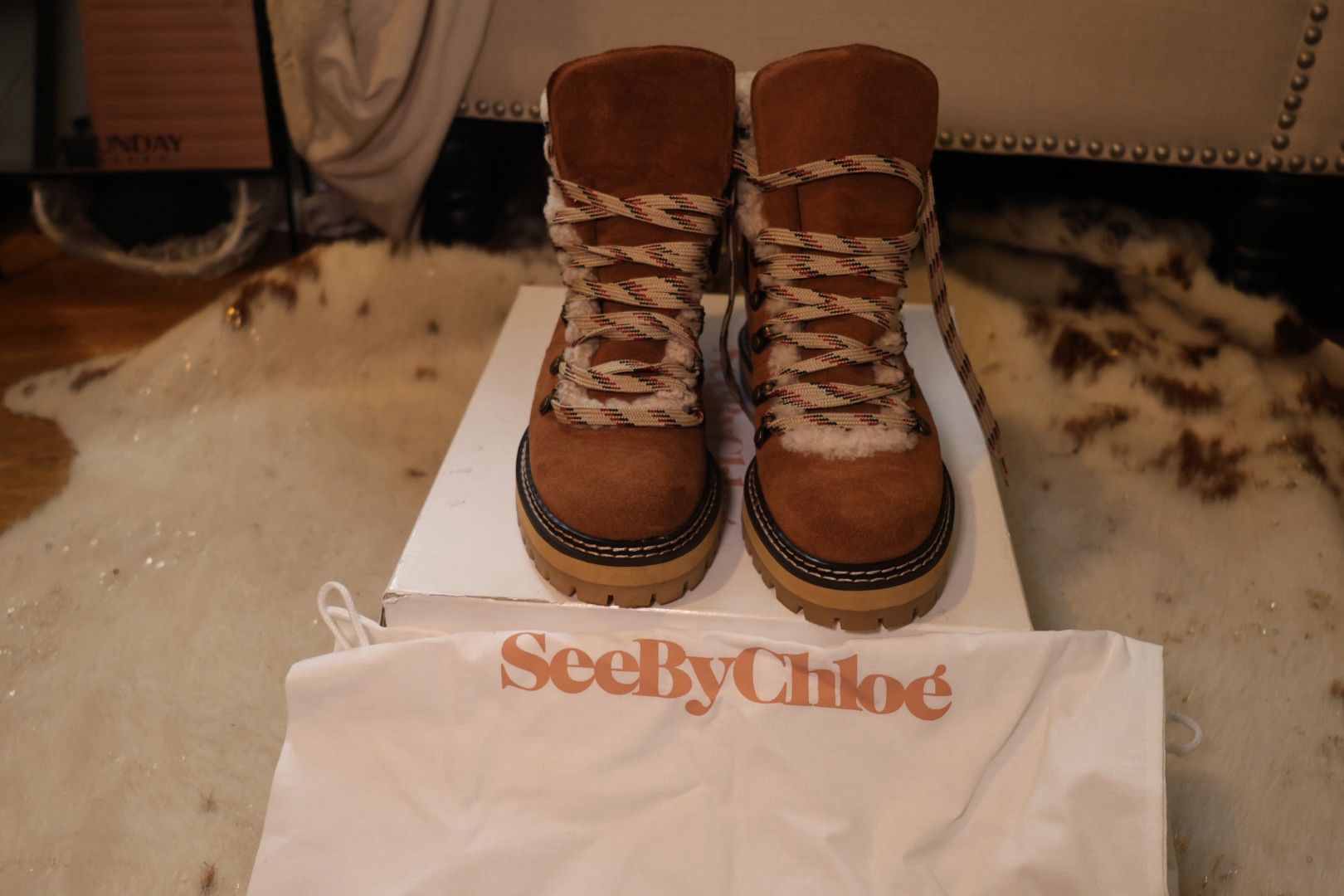 See by Chloé Suede Shearling Hiking Boots Women’s Size 9 Tan Brown Fur Lined Winter Booties