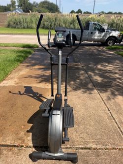 ProForm 225 CSE Elliptical Trainer Machine