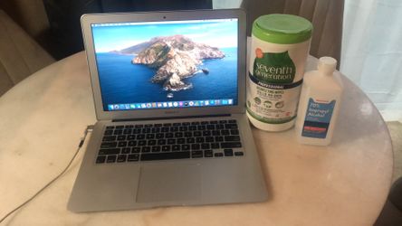 MacBook Air 13 inch ⭐️⭐️⭐️⭐️⭐️