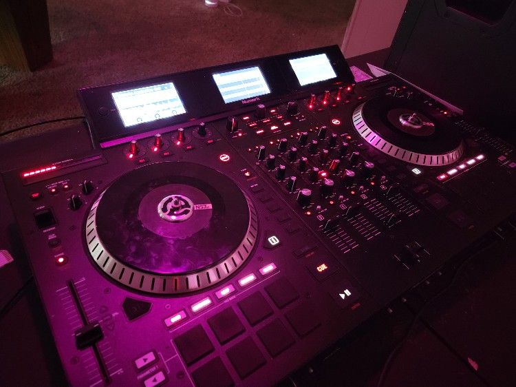 Numark NS7III