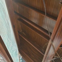 2 Piece China Cabinet/ Hutch