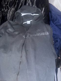 Black Nike Tech
