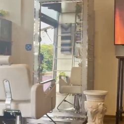 Salon Styling Salon With Full Length Mirror And Multi Cabinet Storage