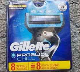 Gillette Proglide Chill 8 Count Razor Blades.