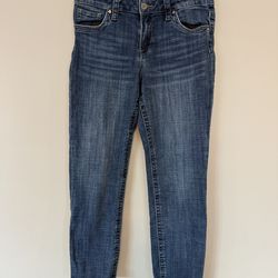 Like New Women’s Size 8 Kut from the Kloth Straight Leg Jeans $15