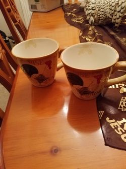 Large soup or coffee cups