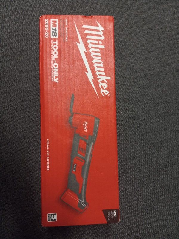 Milwaukee
M18 18V Lithium-Ion Cordless Oscillating Multi-Tool (Tool-Only)
