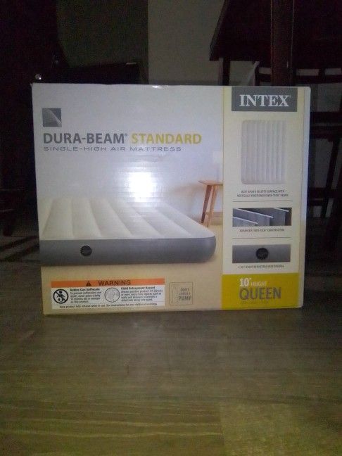  BRAND NEW INTEX QUEEN  AIR MATTRESS 